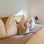 Berghaeusl Apartman *
